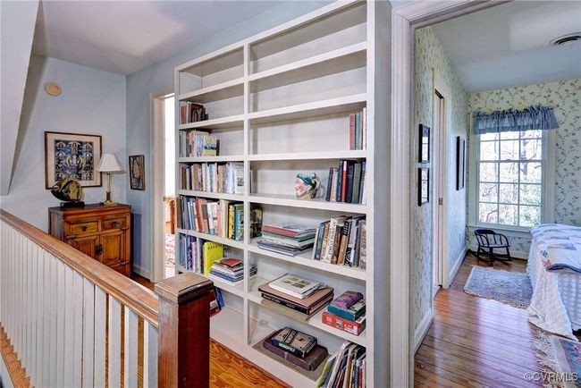Bookcase ionm 2nd floor landing | Image 29