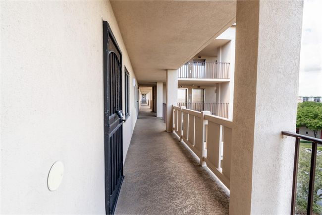APT-803 - 2206 S Cypress Bend Dr, Condo with 2 bedrooms, 2 bathrooms and null parking in Pompano Beach FL | Image 30