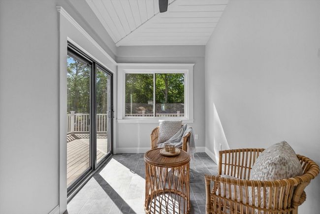 160 Forest Hill Ave, House other with 3 bedrooms, 2 bathrooms and 10 parking in Lynnfield MA | Image 6