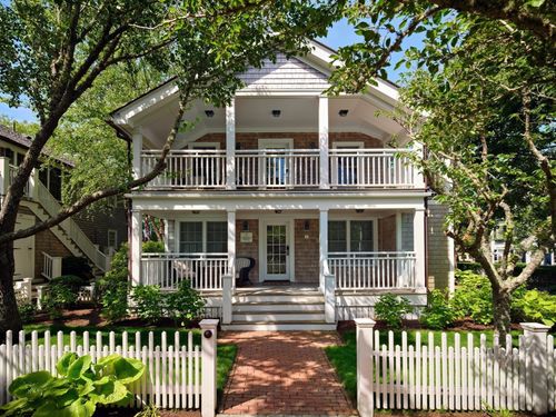 62-131 N Water St, Edgartown, MA, 02539-8016 | Card Image