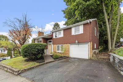 605 Fulton Sreet, House other with 3 bedrooms, 1 bathrooms and 1 parking in Medford MA | Image 3