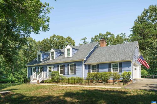 2315 Westover Dr, Charlottesville, VA, 22901-9520 | Card Image