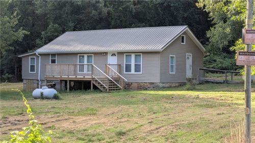 321 White Rd, Russellville, AR, 72802-1139 | Card Image