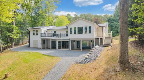 320 Fingerlake Rd, Penhook, VA, 24137-2135 | Card Image