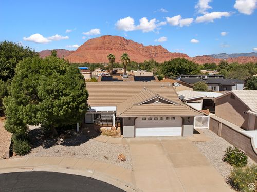 221 E Elfin Cove Cir, Ivins, UT, 84738-5050 | Card Image
