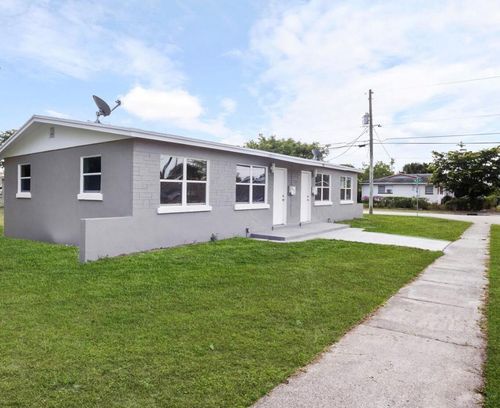 b2-968 W 9th St, Riviera Beach, FL, 33404-7363 | Card Image