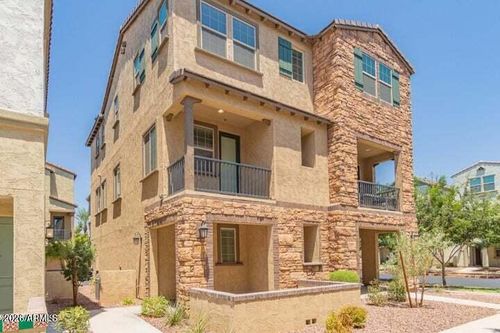 1635 E Dogwood Ln, Gilbert, AZ, 85295-6039 | Card Image
