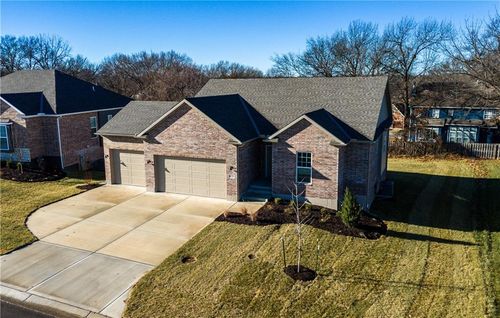 3320 N 109th Ter, Kansas City, KS, 66109-8904 | Card Image