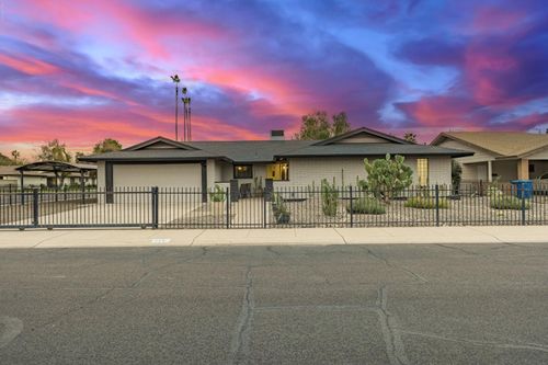 617 E Ellis Dr, Tempe, AZ, 85282-6931 | Card Image