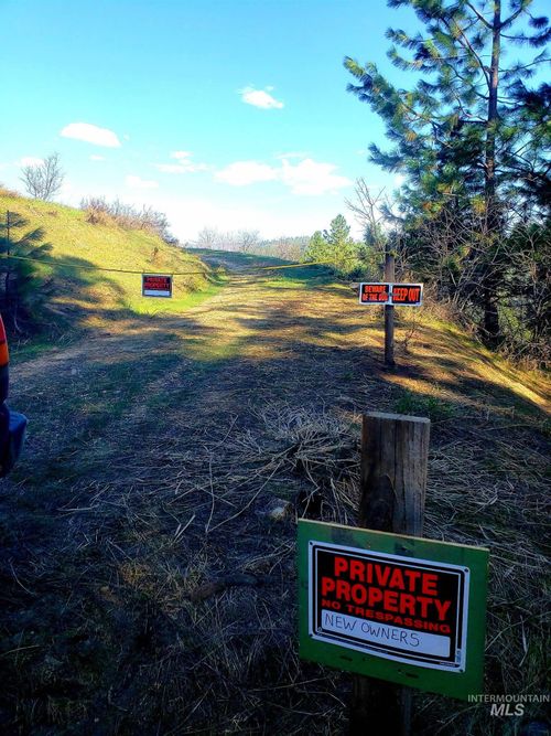 23 Golden Grade, Boise, ID, 83716-3219 | Card Image