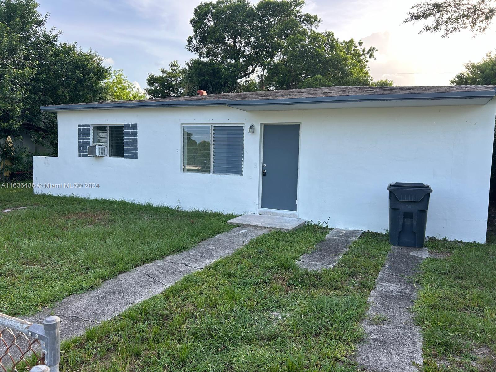 43rd Ave, West Park, FL 33023