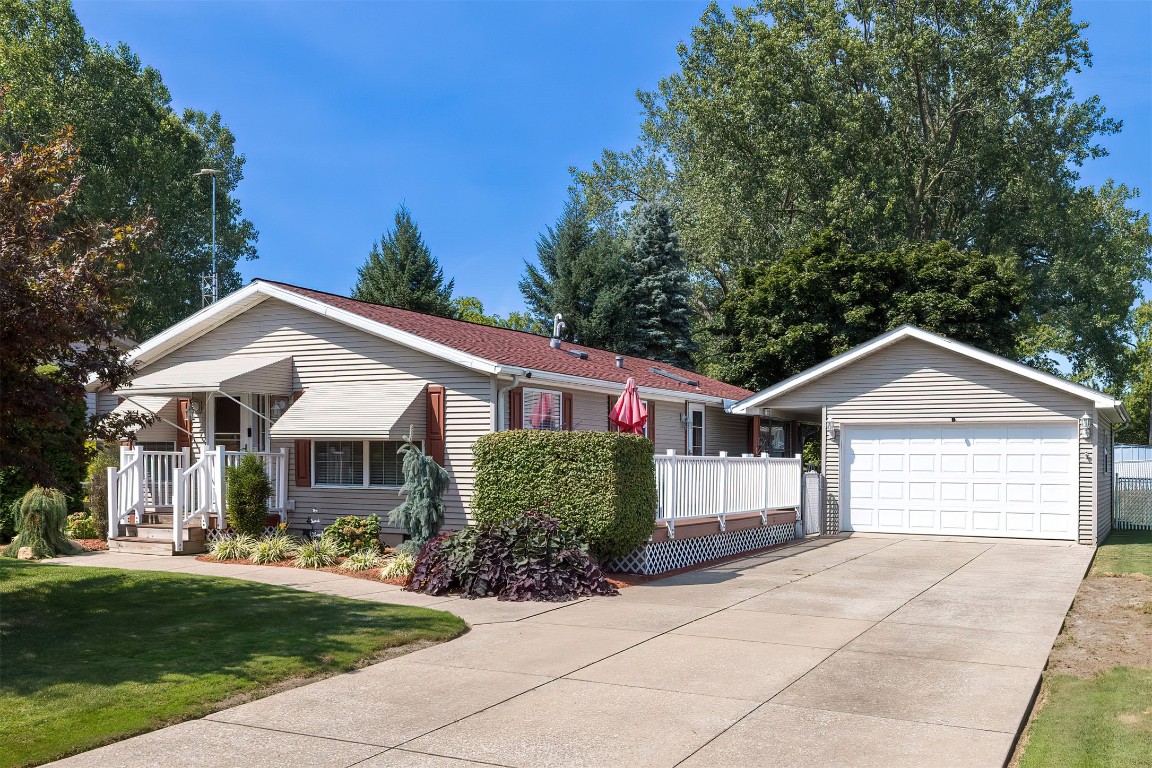 32nd St, Erie, PA 16504