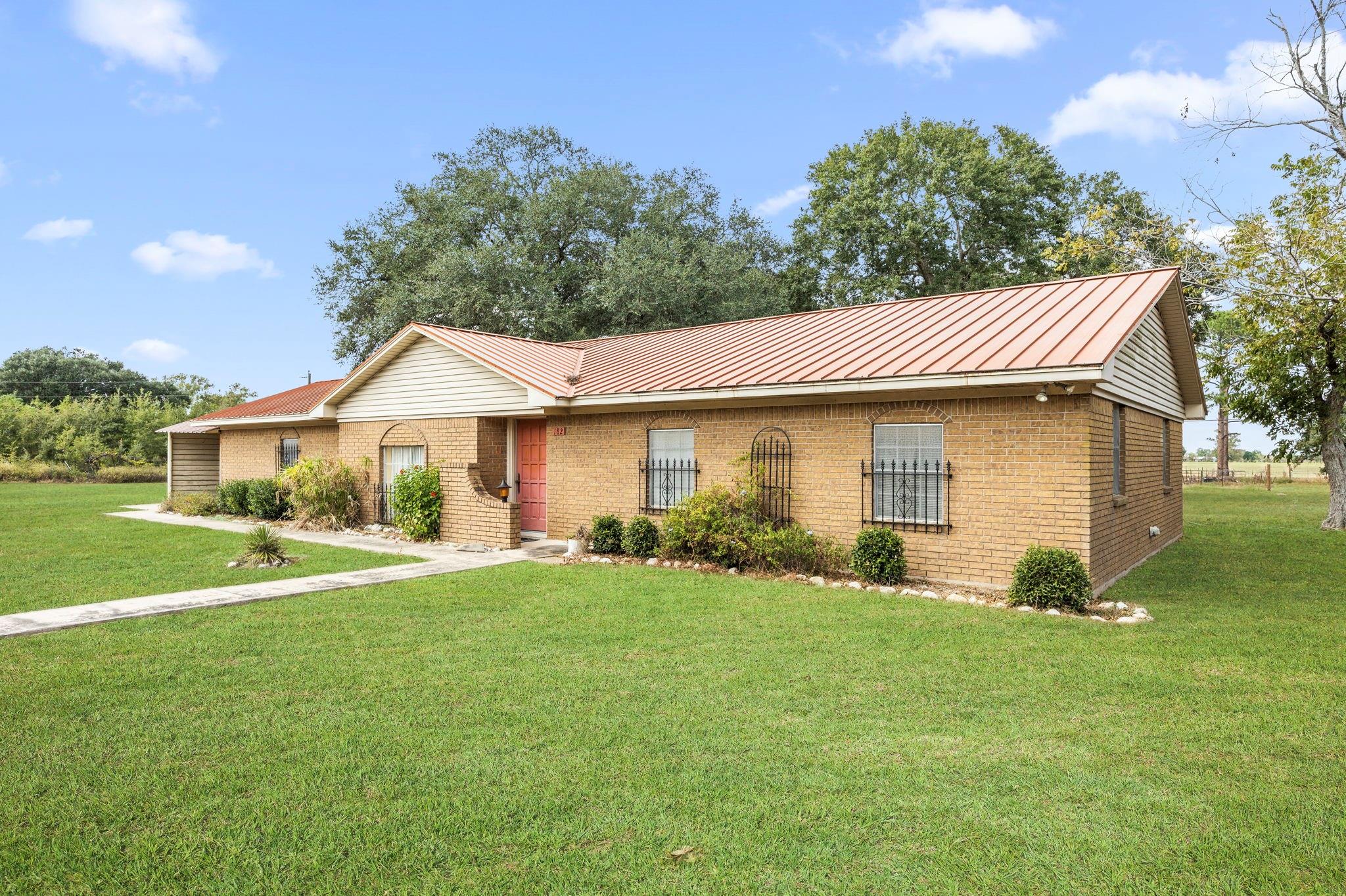 Residential in El Campo 4