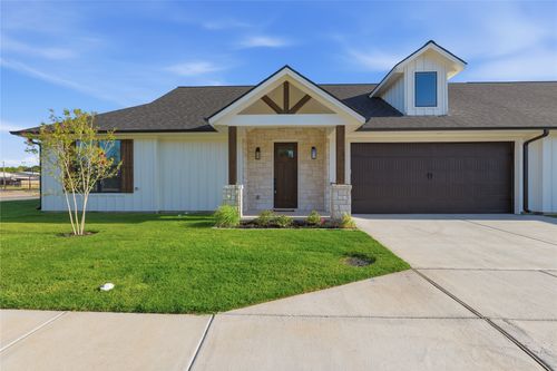 200 E Ewell St, Granbury, TX, 76048-1630 | Card Image
