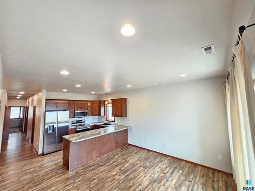 208 W 4th St Street, Worthing, SD, 57077 | Card Image