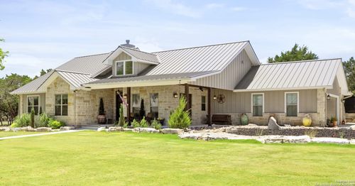 522 San Juan S, Kerrville, TX, 78028-7661 | Card Image