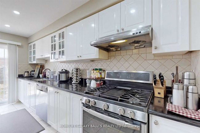 54 Decourcy Ireland Cir, House attached with 5 bedrooms, 4 bathrooms and 1 parking in Ajax ON | Image 6