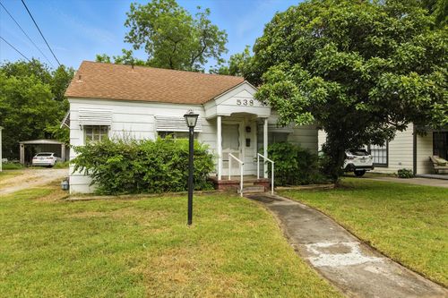 538 S Dixon St, Gainesville, TX, 76240-5213 | Card Image