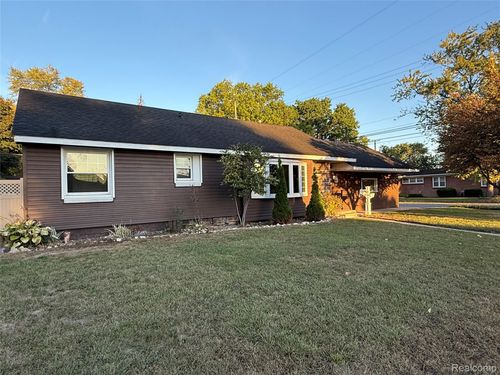 5908 Pine St, Taylor, MI, 48180-1234 | Card Image