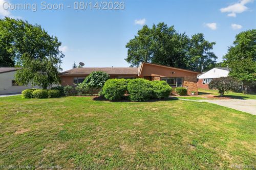 2499 Lafay Dr, West Bloomfield, MI, 48324-1744 | Card Image