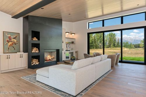 175 Huckleberry Dr, Jackson, WY, 83001-9394 | Card Image
