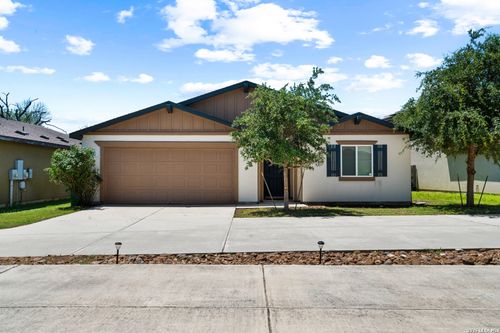 10110 Relic Oaks, San Antonio, TX, 78240-4477 | Card Image