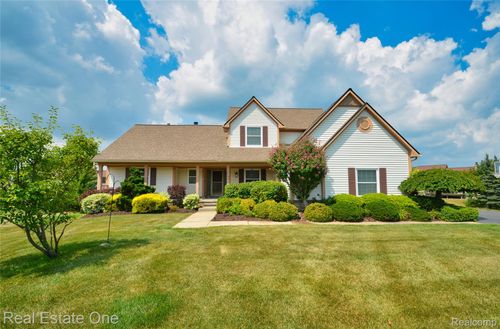 2092 West View Court, Orion Charter Township, MI, 48360 | Card Image