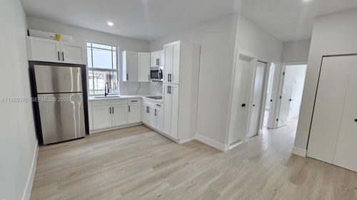 apt-10-2425 Sw 6th St, Miami, FL, 33135-2964 | Card Image