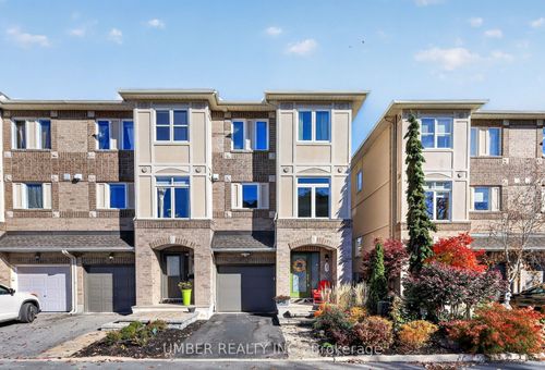 23 Briarway Pvt, Ottawa, ON, K1Z1C3 | Card Image