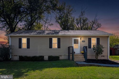 7239 3rd St, Remington, VA, 22734-2121 | Card Image