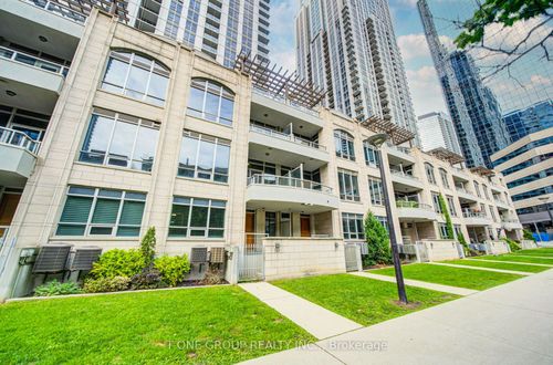 th-8-761 Bay St, Toronto, ON, M5G2R2 | Card Image