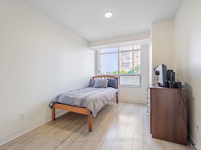 413 - 35 Kingsbridge Garden Cir, Condo with 2 bedrooms, 2 bathrooms and null parking in Mississauga ON | Image 16