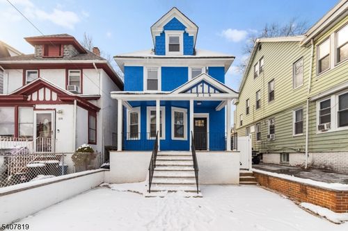 216 Renner Ave, Newark, NJ, 07112-2110 | Card Image