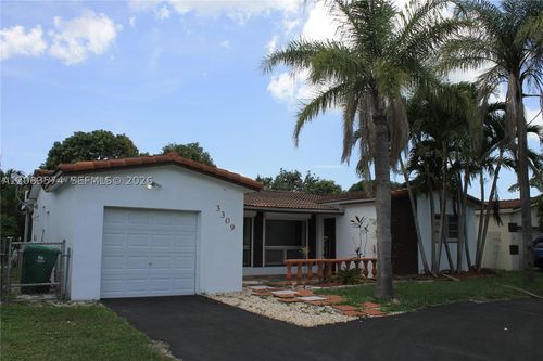 3309 Acapulco Dr, Miramar, FL, 33023-5903 | Card Image