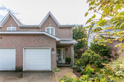 511 Oakvale Dr, Townhouse with 3 bedrooms, 2 bathrooms and 3 parking in Waterloo ON | Image 2