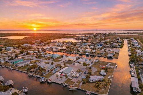 2705 Patterson Ct, St. James City, FL, 33956-2168 | Card Image