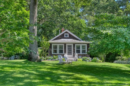 4075 Pequash Ave, Cutchogue, NY, 11935-2410 | Card Image