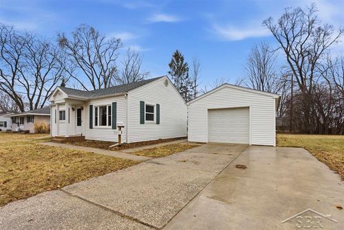 301 Princeton Court, Midland, MI, 48640 | Card Image