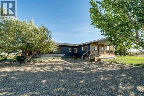 12323 Range Road 74, Rural Cypress County, AB, T1A7G8 | Card Image