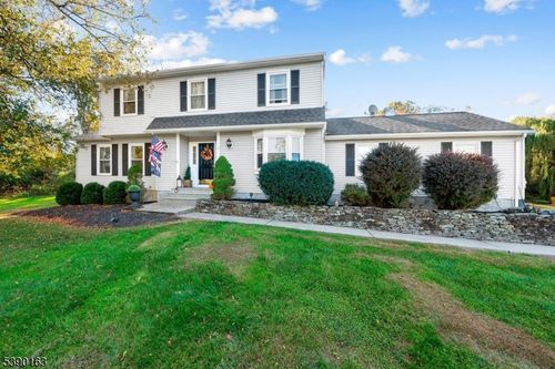 2 Estate Dr, Sussex, NJ, 07461-2710 | Card Image