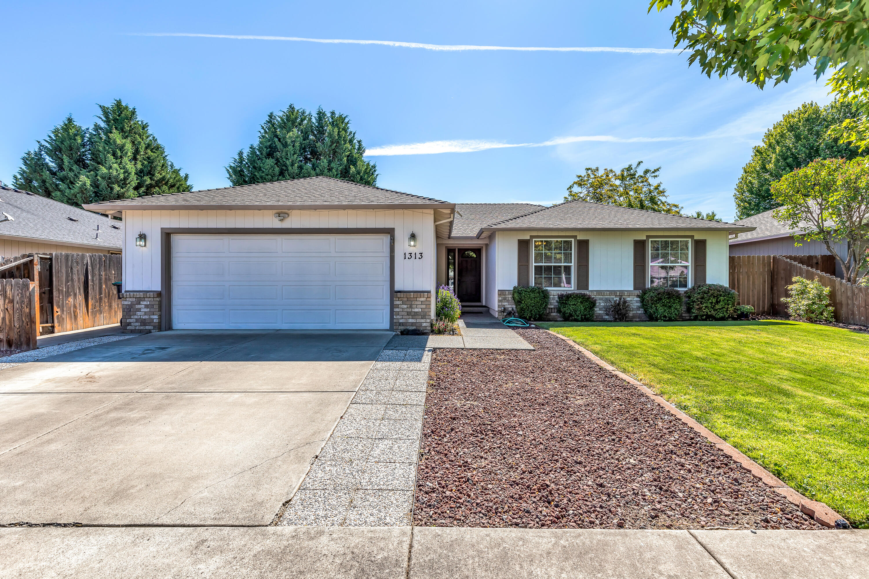 Andrew Dr, Medford, OR 97501