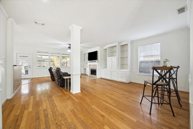1811 Oakbrook Cir, House other with 4 bedrooms, 3 bathrooms and 2 parking in Pearland TX | Image 7