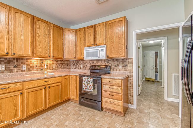 1707 Maremont Rd, House other with 3 bedrooms, 2 bathrooms and 2 parking in Knoxville TN | Image 12