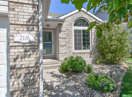 2108 Hedgeapple Rd, Plattsmouth, NE, 68048-5675 | Card Image