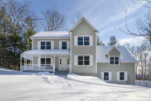122 Terra Ln, Mendon, VT, 05701-6737 | Card Image