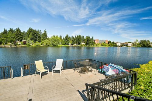102-322 N 134th St, Seattle, WA, 98133-7441 | Card Image