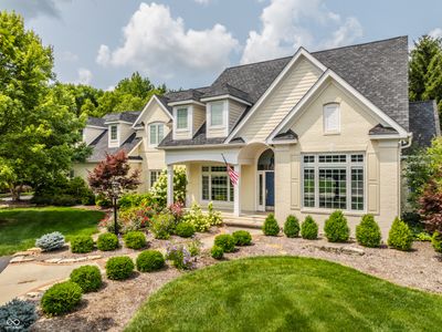 2 Stone Wall Lane, House other with 5 bedrooms, 4 bathrooms and null parking in Zionsville IN | Image 1