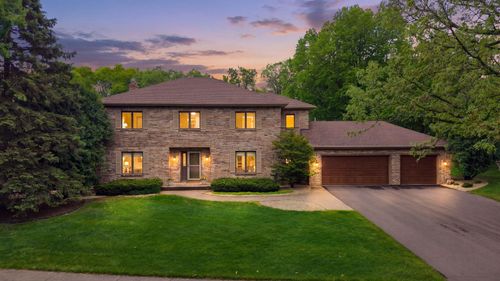 8050 134th St W, Apple Valley, MN, 55124-9537 | Card Image