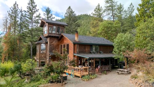 732 Glenlyn Dr, Williams, OR, 97544-9526 | Card Image