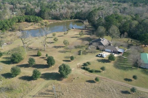 8924 Peterson Rd, Saint Francisville, LA, 70775-7044 | Card Image